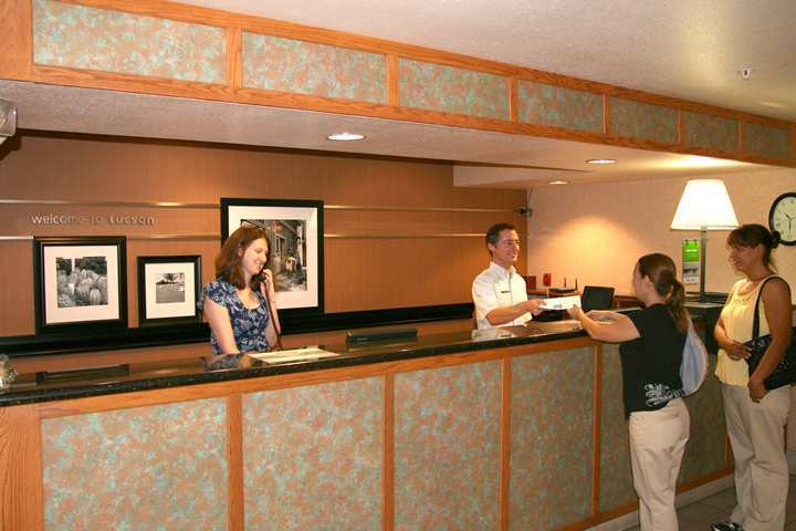 Hyatt Place Tucson Central מראה פנימי תמונה